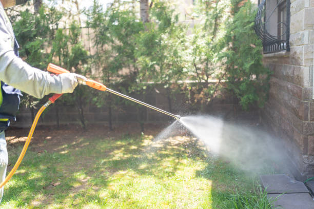 Best Residential Pest Control  in Lake Barrington, IL